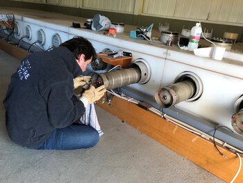 Préparation des tubes du moniteur à neutrons