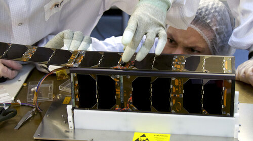 Intégration du nanosatellite PicSat au LESIA